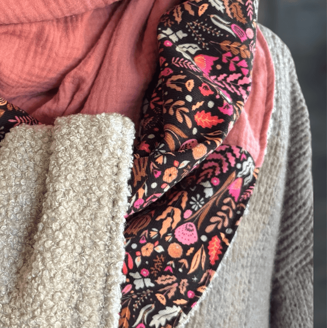 ÉCHARPE ROSÉE D’AUTOMNE – Collection Jardin Secret