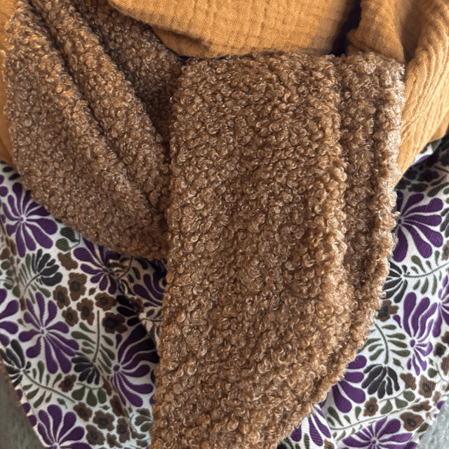 ÉCHARPE DOUCEUR D’OR – Collection Jardin Secret 