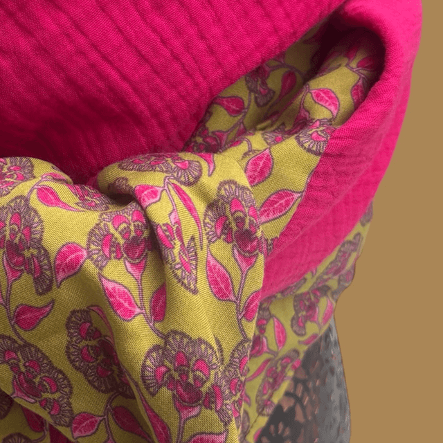 ÉCHARPE FRAMBOISE & VERT ANIS – ÉCHARPES COULEURS AUDACIEUSES