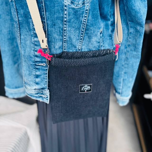 NOMADE VELOURS NOIR & FLUO ROSE 
