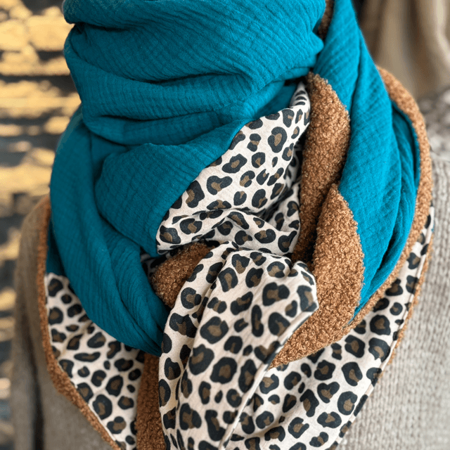 ÉCHARPE COCOON FÉLINE BLEUE